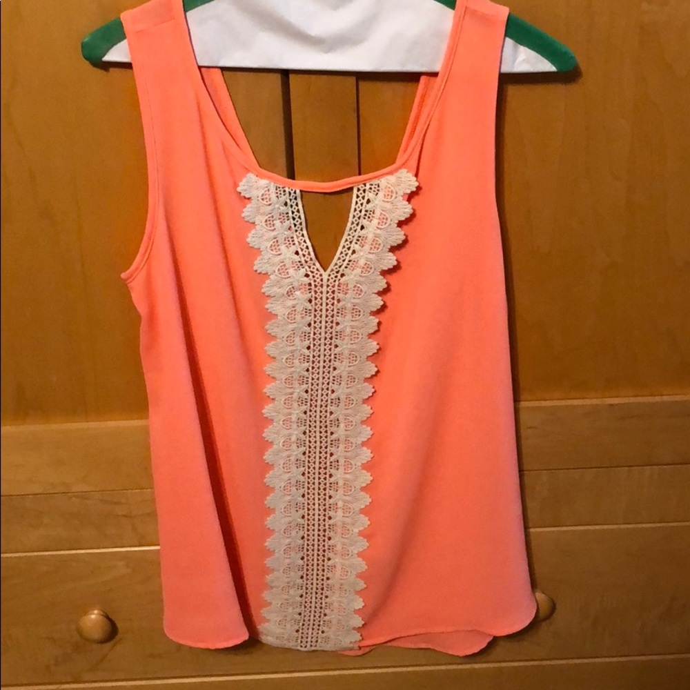 Cute tank top//never been worn - Picture 1 of 2